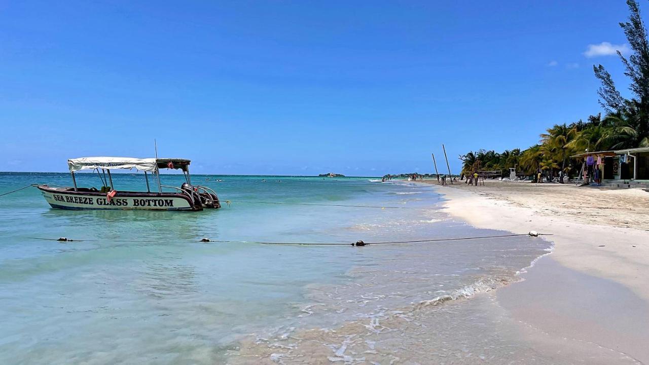Oceanfront Condo W/ Free Parking + High Speed Wifi Negril Exterior foto